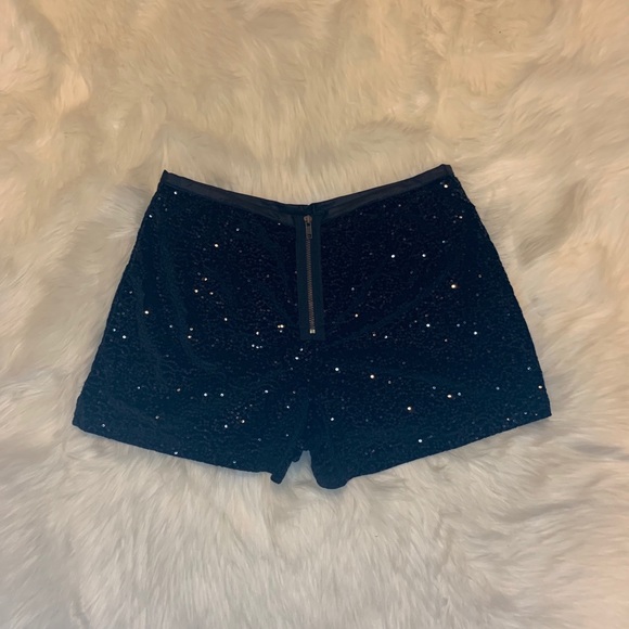 💎BLACK SEQUIN SHORTS - Picture 3 of 3